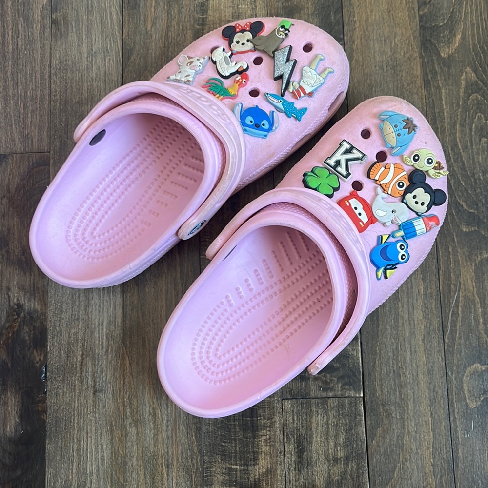 Pink crocs sz 8